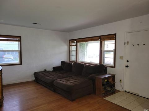 101 Clay St, Vallejo, CA 94591 photo 3