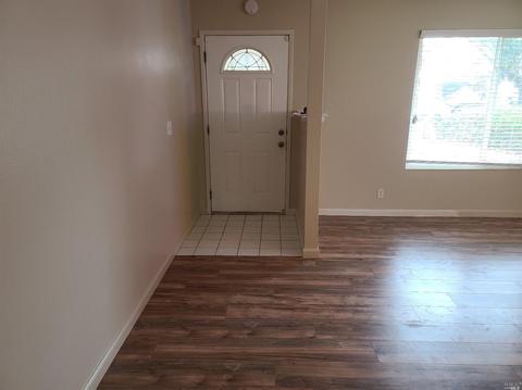 537 Quartz Ln, Vallejo, CA 94589 photo 3