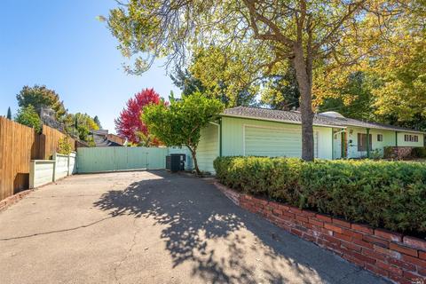 405 Luce Ave, Ukiah, CA 95482 photo 2