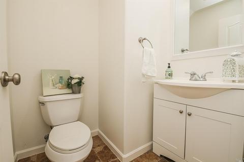 2358 White Dr, Fairfield, CA 94533 photo 9
