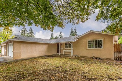 212 Cascade Dr, Vacaville, CA 95687 photo 4
