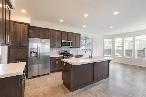 221 Wade Dr, Windsor, CA 95492 photo 5
