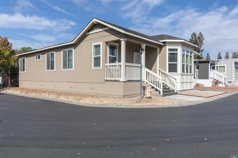 221 Wade Dr, Windsor, CA 95492 photo 3