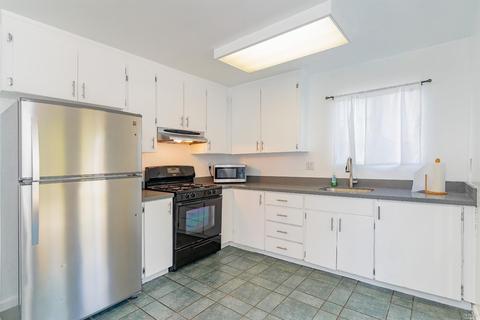 228 Willow St, Vallejo, CA 94589 photo 6