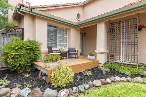571 Monaco Cir, Cloverdale, CA 95425 photo 2