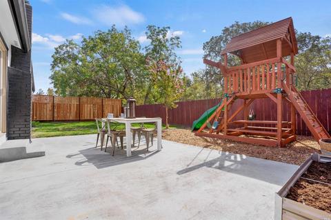 83 Rocca Dr, Petaluma, CA 94952 photo 12