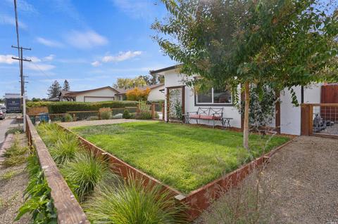 83 Rocca Dr, Petaluma, CA 94952 photo 4
