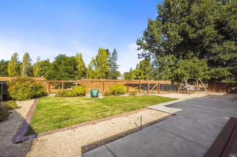 121 Vineyard Cir, Sonoma, CA 95476 photo 34
