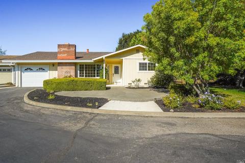 121 Vineyard Cir, Sonoma, CA 95476 photo 1