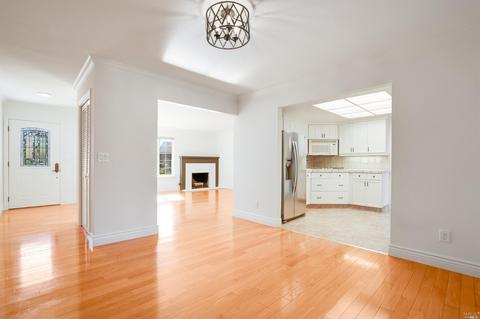 121 Vineyard Cir, Sonoma, CA 95476 photo 4