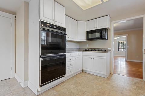 563 E H St, Benicia, CA 94510 photo 11