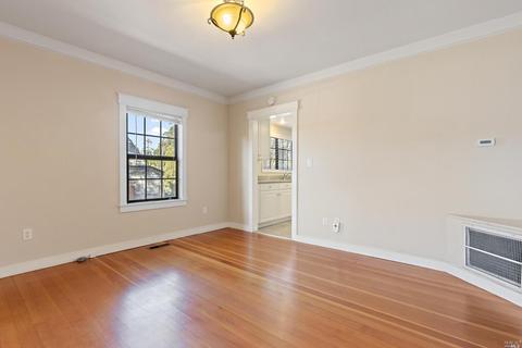563 E H St, Benicia, CA 94510 photo 9