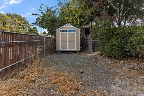 563 E H St, Benicia, CA 94510 photo 36