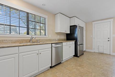 563 E H St, Benicia, CA 94510 photo 12