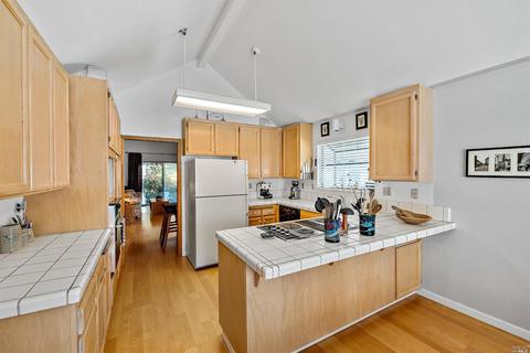 563 Gregory Cir, Sonoma, CA 95476 photo 5