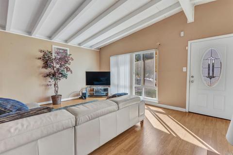 518 E Colorado St, Fairfield, CA 94533 photo 11