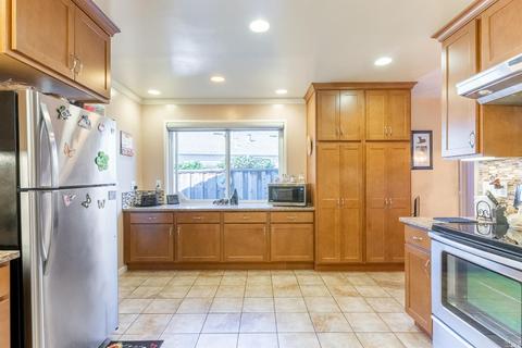 1368 Leonard Dr, San Leandro, CA 94577 photo 7