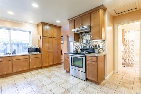 1368 Leonard Dr, San Leandro, CA 94577 photo 9