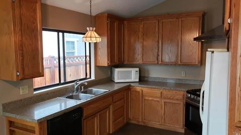 819 Milsom Pl, Windsor, CA 95492 photo 17