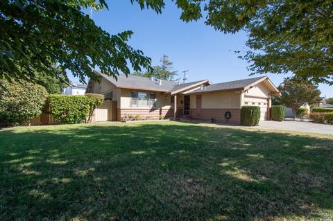 440 Amesbury Dr, Dixon, CA 95620 photo 4