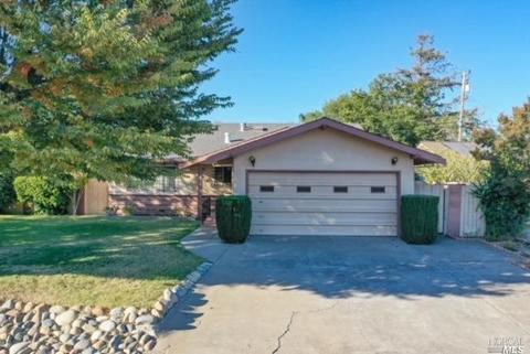 440 Amesbury Dr, Dixon, CA 95620 photo 2