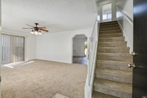 349 Springvalley Dr, Vacaville, CA 95687 photo 5