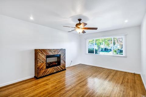 3538 Dover St, Napa, CA 94558 photo 3