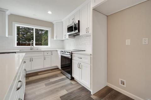 115 Prospect Pl, Vacaville, CA 95687 photo 9