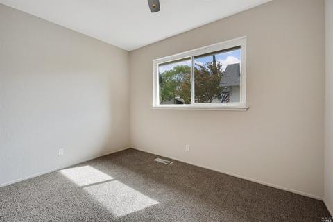 115 Prospect Pl, Vacaville, CA 95687 photo 21