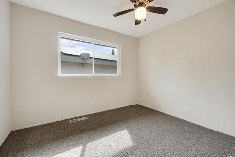 115 Prospect Pl, Vacaville, CA 95687 photo 20