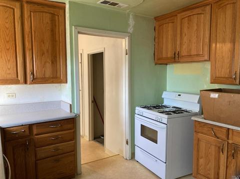 111 Benicia Rd, Vallejo, CA 94590 photo 4