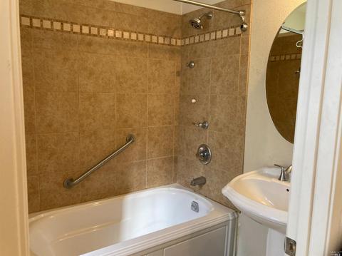 111 Benicia Rd, Vallejo, CA 94590 photo 6