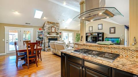 960 Gumview Rd, Windsor, CA 95492 photo 15