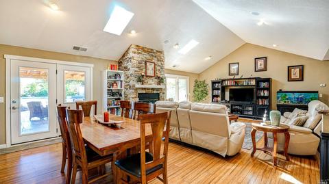 960 Gumview Rd, Windsor, CA 95492 photo 16