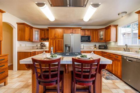 136 Mill Creek Dr, Willits, CA 95490 photo 8