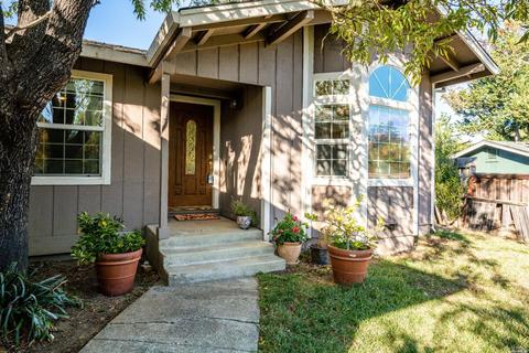 136 Mill Creek Dr, Willits, CA 95490 photo 2