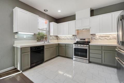 2521 Rowe Pl, Fairfield, CA 94533 photo 11