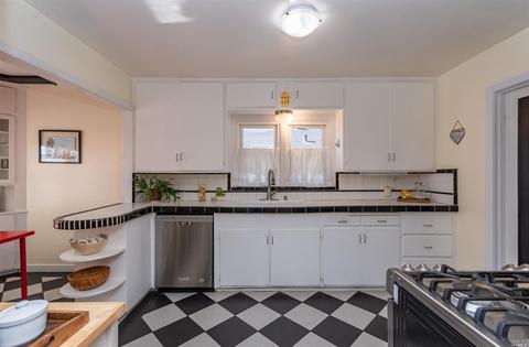 2708 Pine St, Napa, CA 94558 photo 9