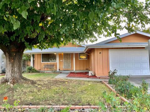 600 Cypress St, Dixon, CA 95620 photo 1