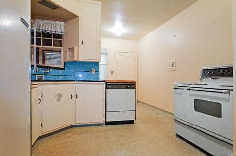 111 Fairmont Ave, Vallejo, CA 94590 photo 4