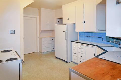 111 Fairmont Ave, Vallejo, CA 94590 photo 6