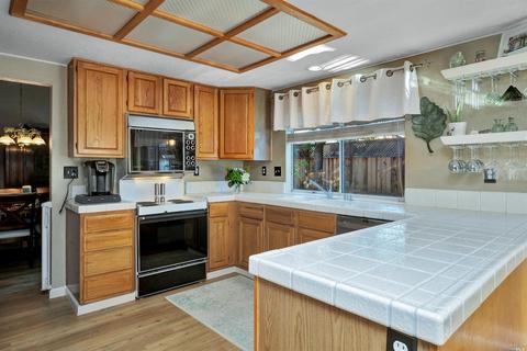 347 Summer Rain Dr, Windsor, CA 95492 photo 11