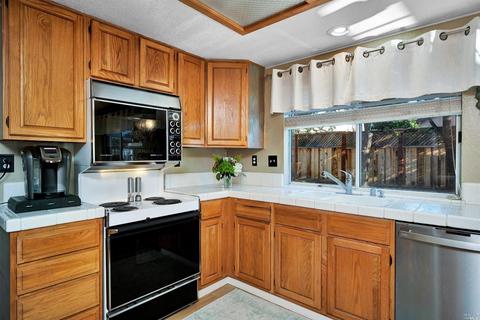 347 Summer Rain Dr, Windsor, CA 95492 photo 14