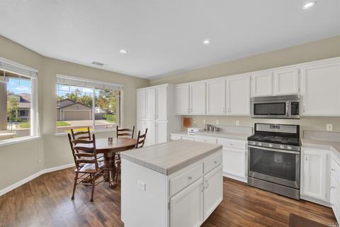 1540 Roseberry Ct, Dixon, CA 95620 photo 8