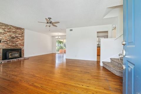 1761 Elm Street St, Fairfield, CA 94533 photo 5
