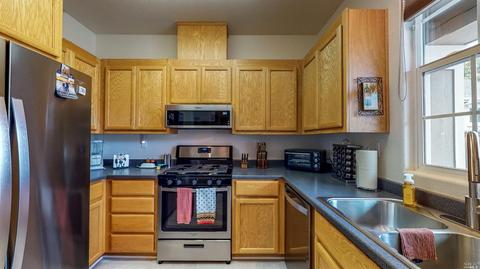 9049 Oak Trail Cir, Santa Rosa, CA 95409 photo 4