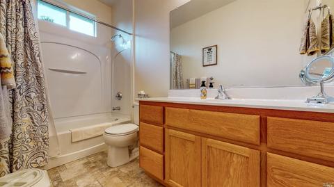 9049 Oak Trail Cir, Santa Rosa, CA 95409 photo 16