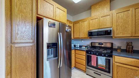 9049 Oak Trail Cir, Santa Rosa, CA 95409 photo 5
