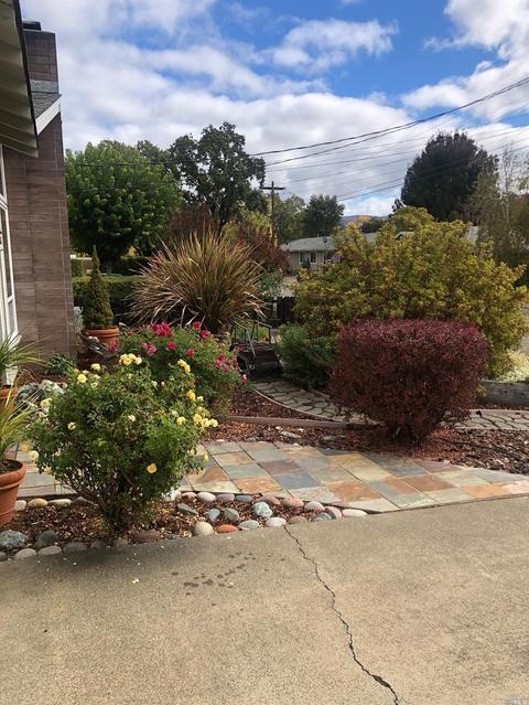 54 Fairview Ct, Ukiah, CA 95482 photo 2
