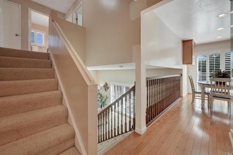 180 Camden Ct, Vallejo, CA 94591 photo 4